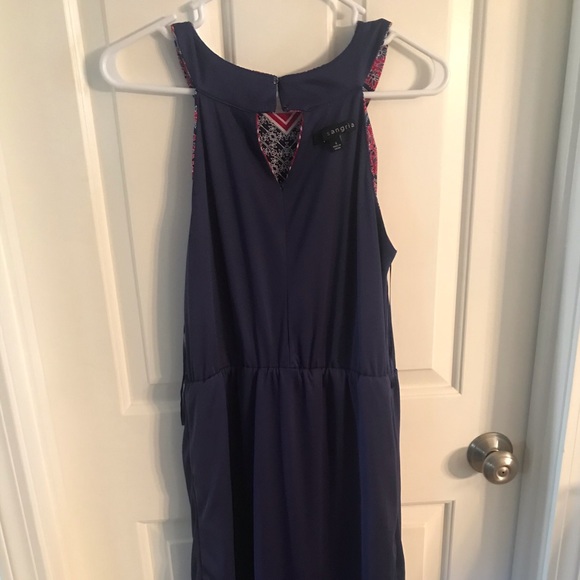 Dress - Picture 6 of 7